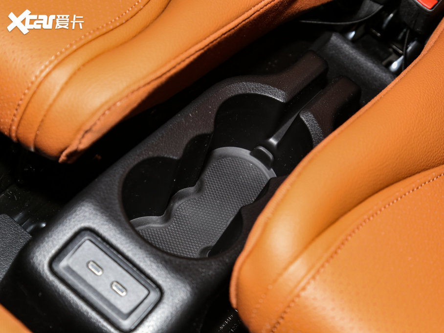 2023��YGLC GLC 300 L 4MATIC ��(d��ng)���� 7��