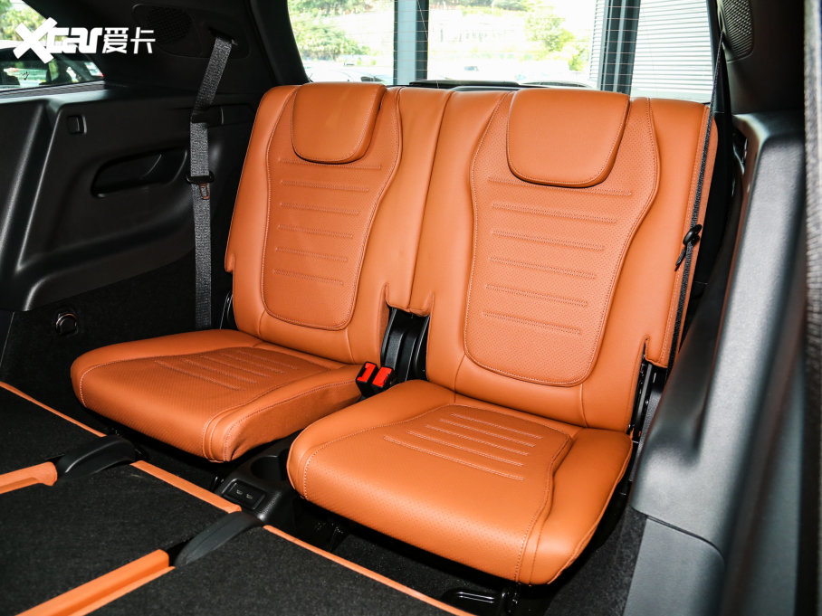 2023��YGLC GLC 300 L 4MATIC �Ӹ��� 7��