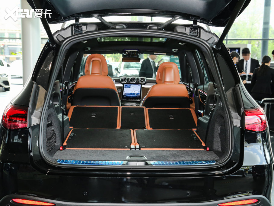 2023��YGLC GLC 300 L 4MATIC �Ӹ��� 7��