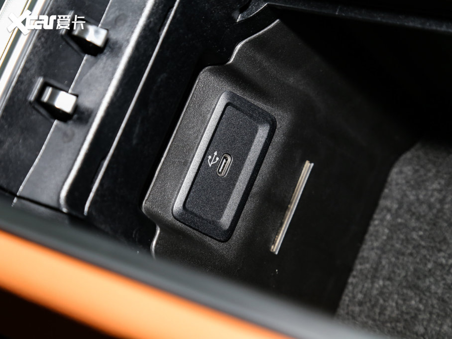 2023��YGLC GLC 300 L 4MATIC �Ӹ��� 7��