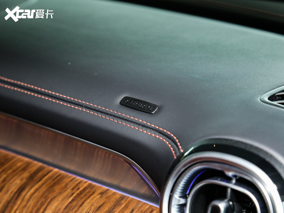 2023��YGLC GLC 300 L 4MATIC �Ӹ��� 7��