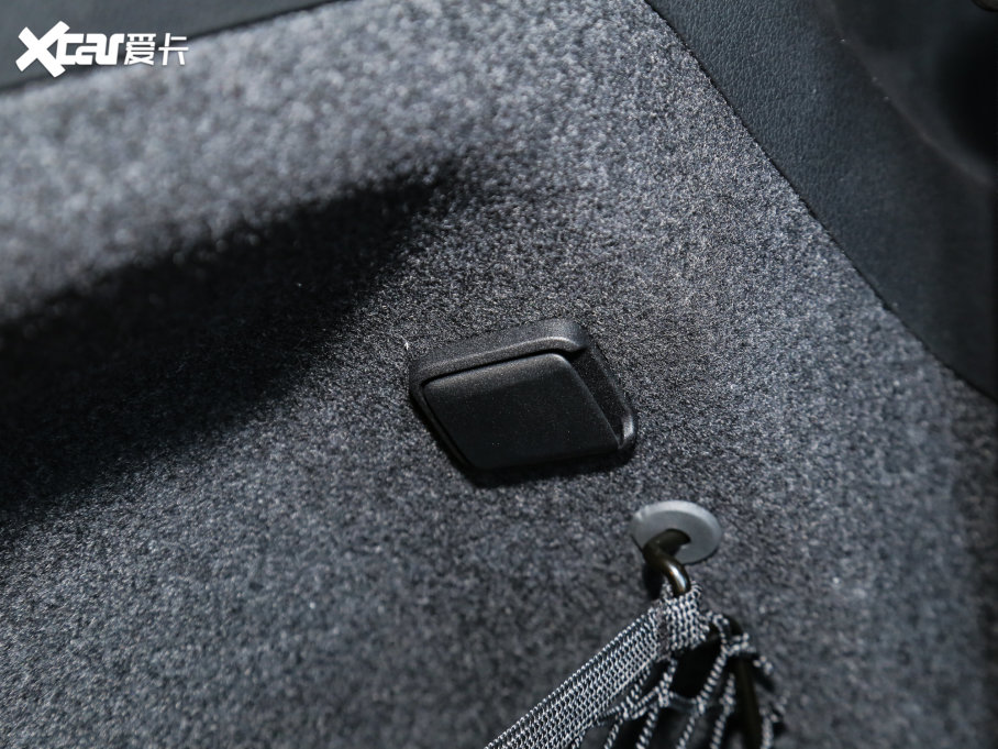 2023YGLC GLC 300 L 4MATIC Ӹ 7