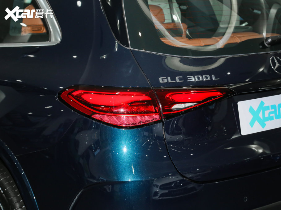 2023��YGLC GLC 300 L 4MATIC ���A�� 7��