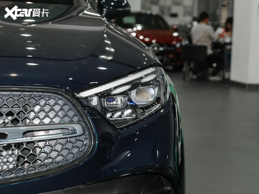 2023��YGLC GLC 300 L 4MATIC ���A�� 7��