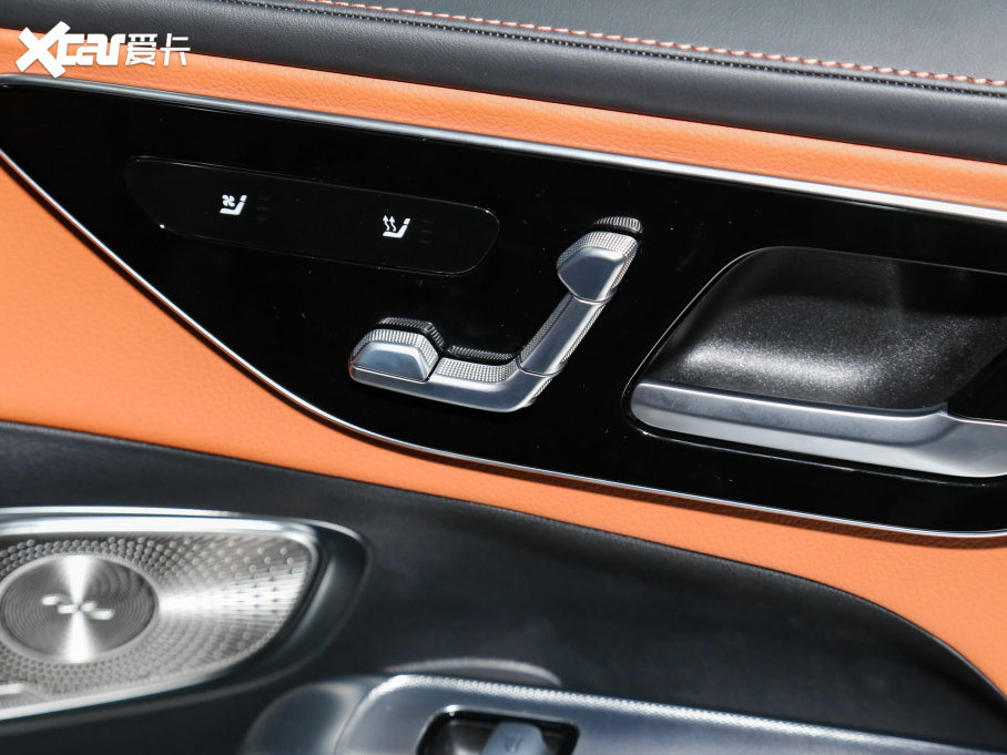 2023��YGLC GLC 300 L 4MATIC ���A�� 7��