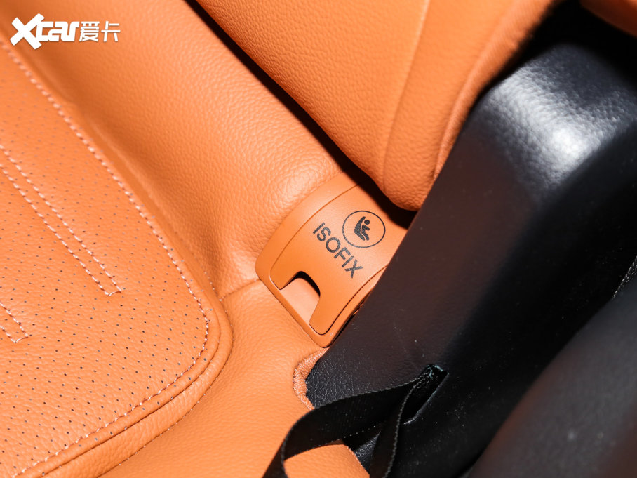 2023��YGLC GLC 300 L 4MATIC ���A�� 7��