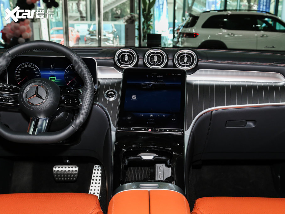 2023��YGLC GLC 300 L 4MATIC ���A�� 7��