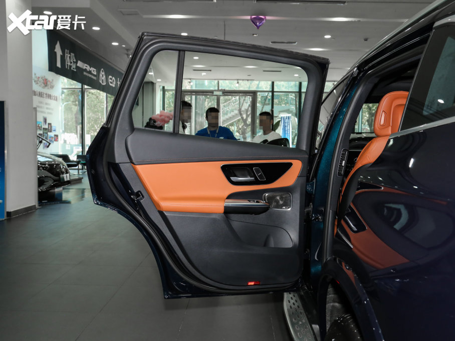 2023��YGLC GLC 300 L 4MATIC ���A�� 7��