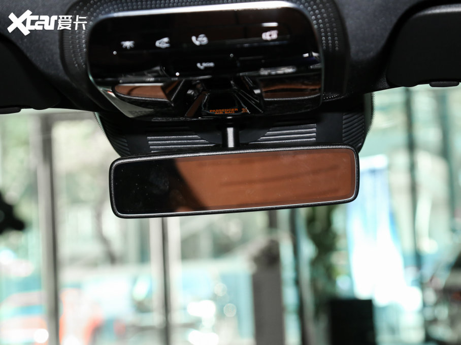 2023��YGLC GLC 300 L 4MATIC ���A�� 7��