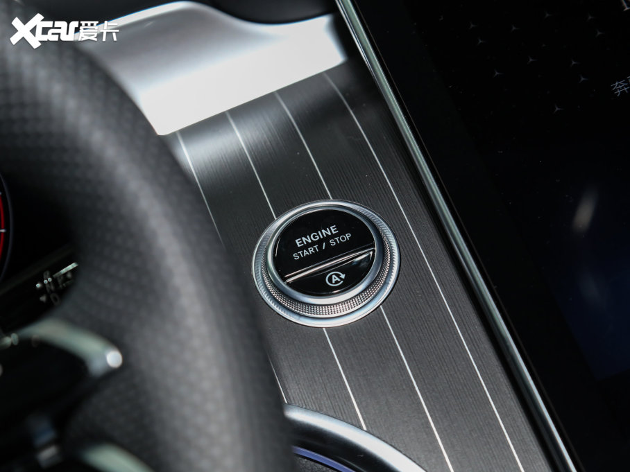 2023��YGLC GLC 300 L 4MATIC ���A�� 7��