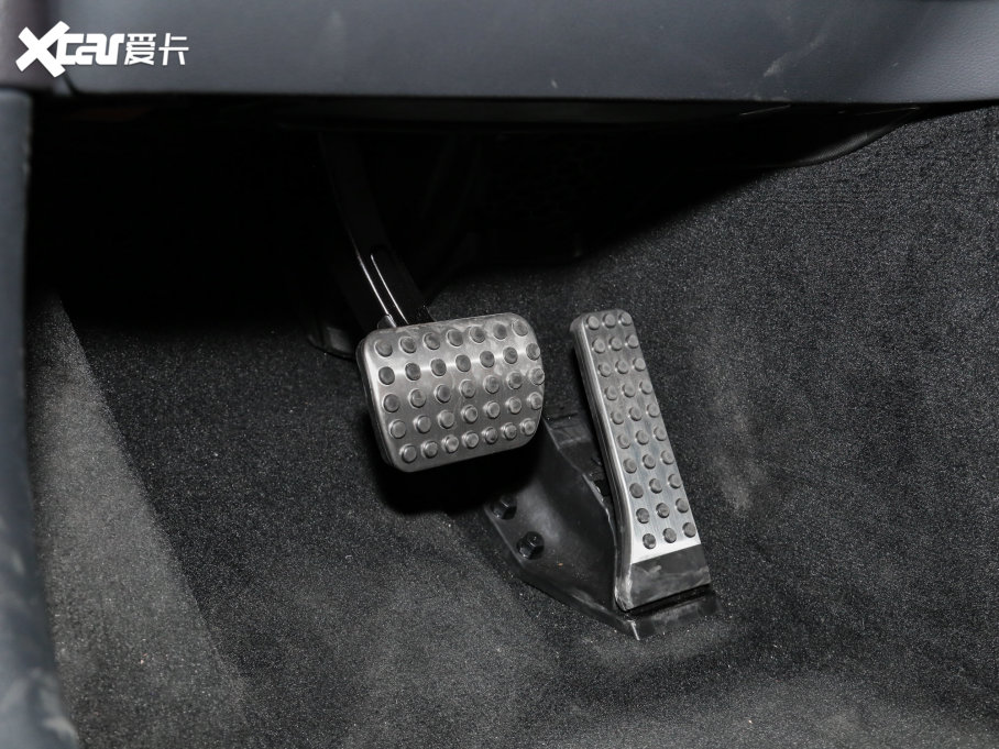 2023��YGLC GLC 300 L 4MATIC ���A�� 7��