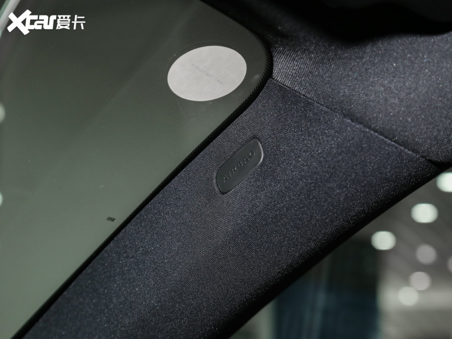 2023��YGLC GLC 300 L 4MATIC ���A�� 7��