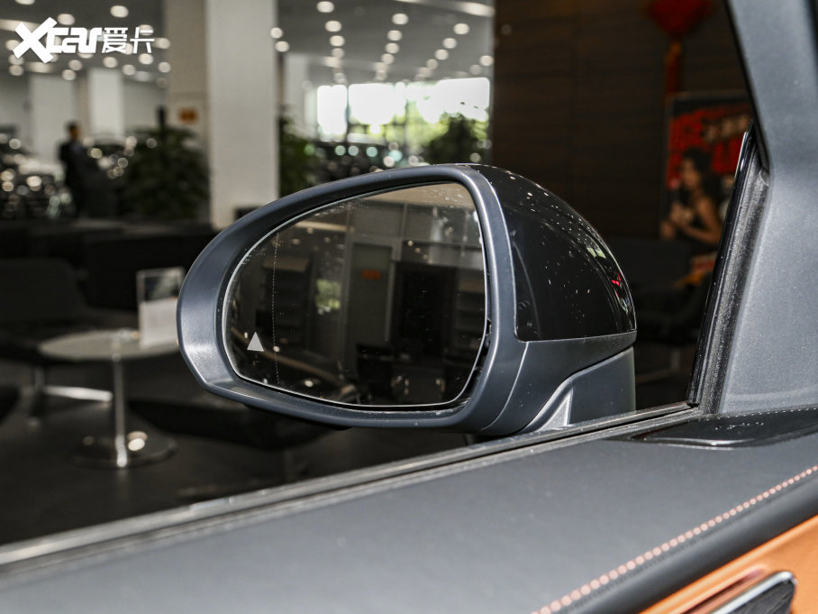 2023YGLC GLC 260 L 4MATIC A 7