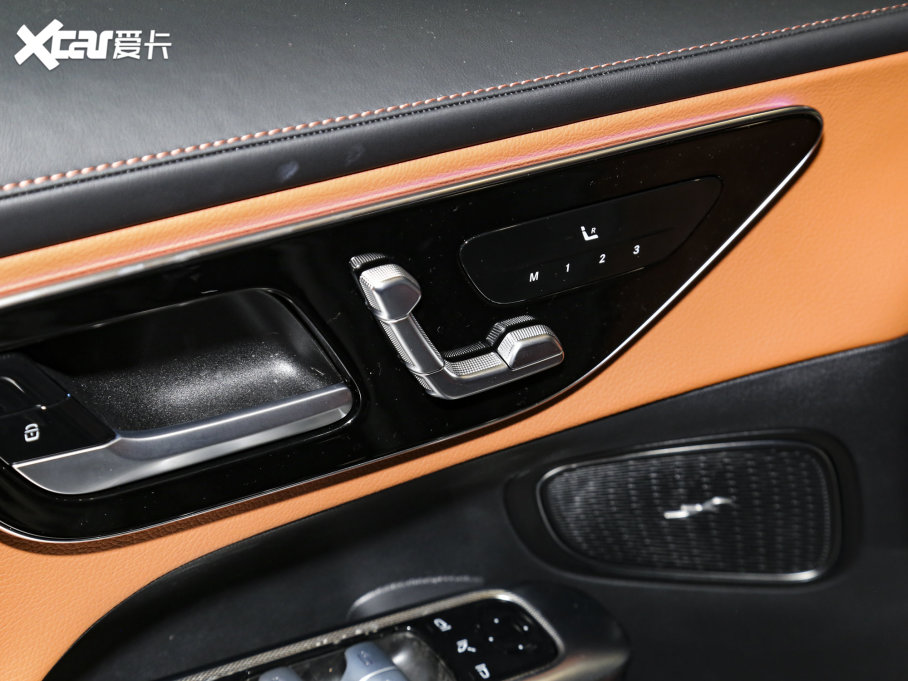 2023��YGLC GLC 260 L 4MATIC ���A�� 7��