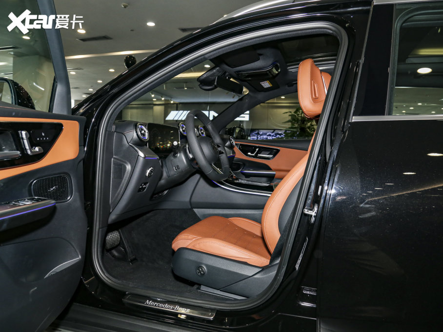 2023YGLC GLC 260 L 4MATIC A 7