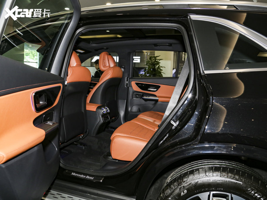 2023YGLC GLC 260 L 4MATIC A 7