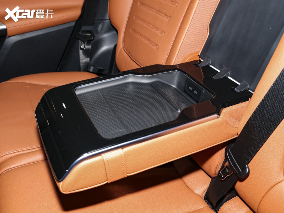 2023��YGLC GLC 260 L 4MATIC ���A�� 7��