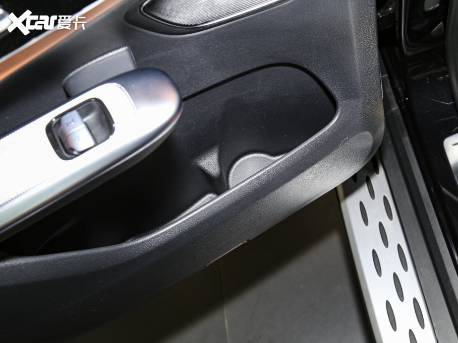 2023��YGLC GLC 260 L 4MATIC ���A�� 7��