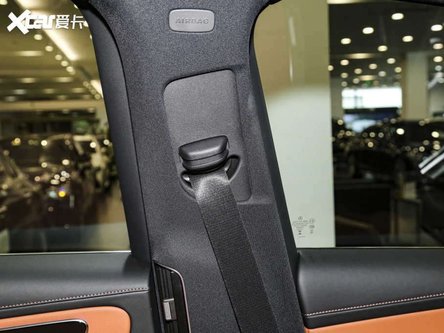 2023��YGLC GLC 260 L 4MATIC ���A�� 7��