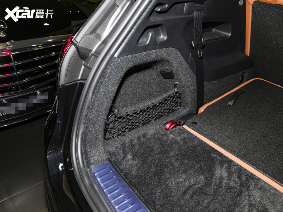 2023��YGLC GLC 260 L 4MATIC ���A�� 7��