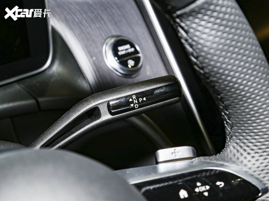 2023YGLC GLC 260 L 4MATIC A 7