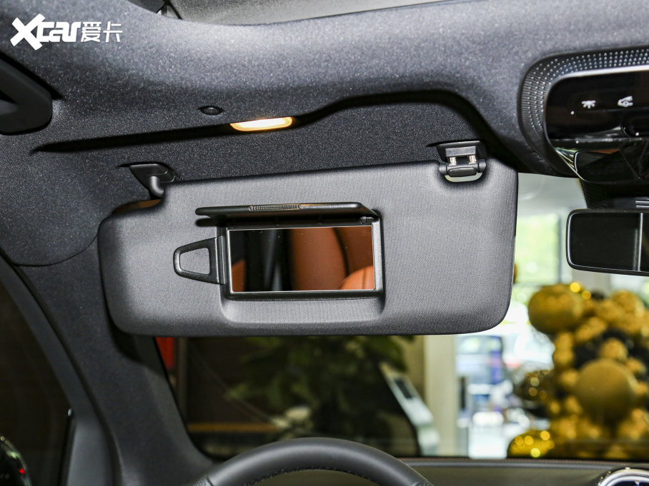 2023��YGLC GLC 260 L 4MATIC ���A�� 7��