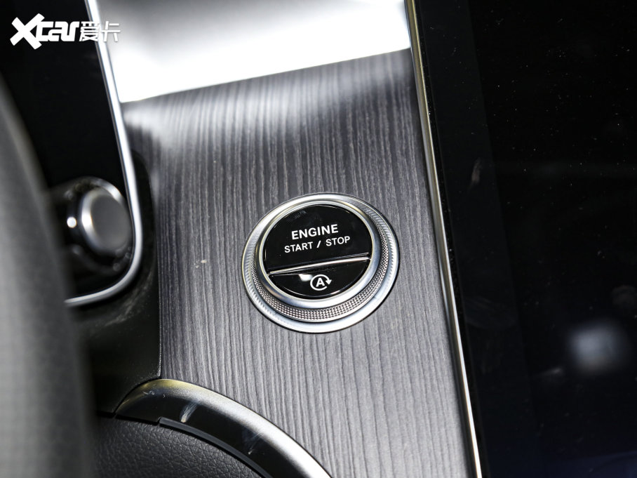 2023YGLC GLC 260 L 4MATIC A 7