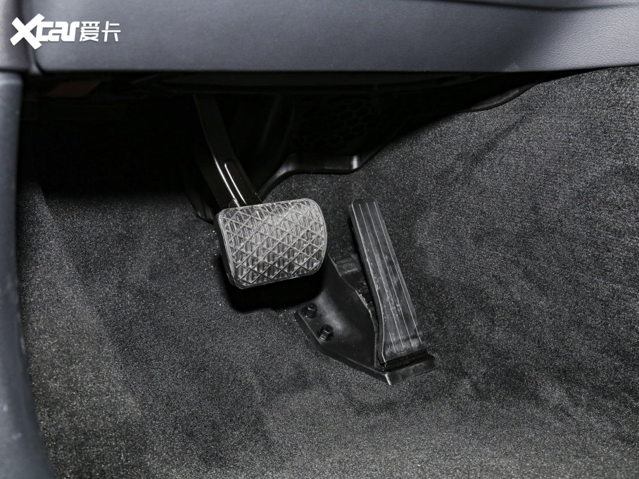 2023YGLC GLC 260 L 4MATIC A 7