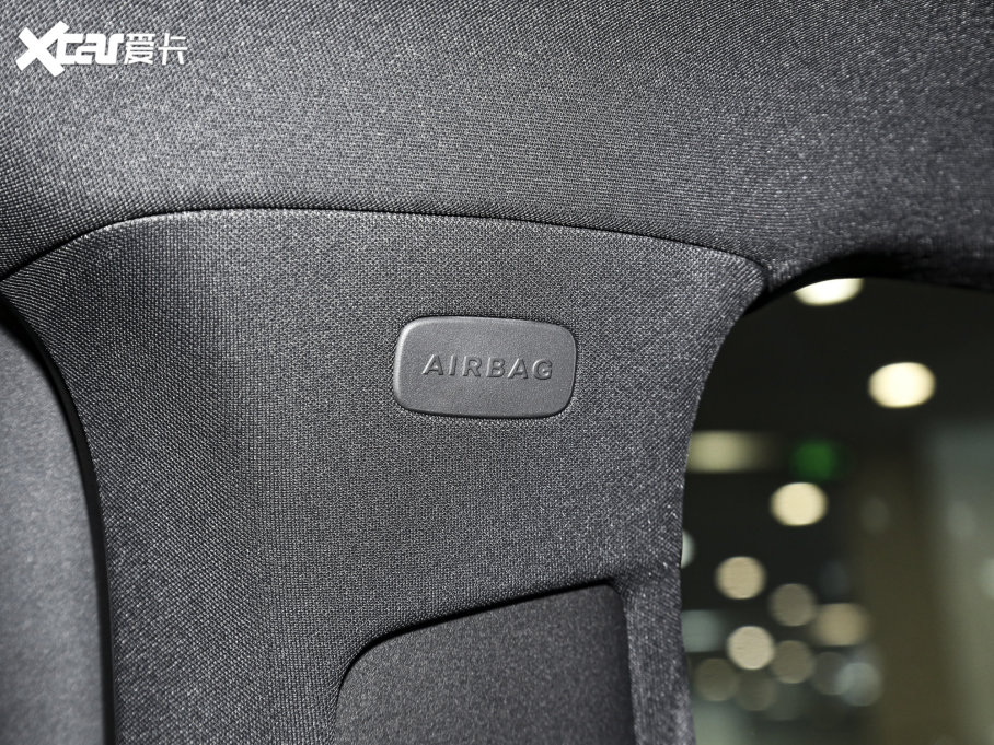 2023YGLC GLC 260 L 4MATIC A 7