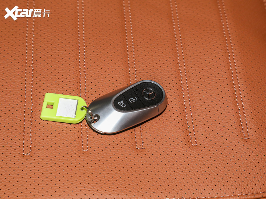 2023��YGLC GLC 260 L 4MATIC ���A�� 7��