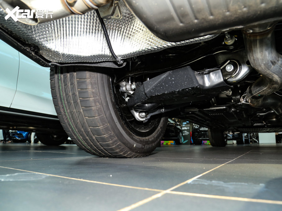 2023��YGLC GLC 260 L 4MATIC �Ӹ��� 7��