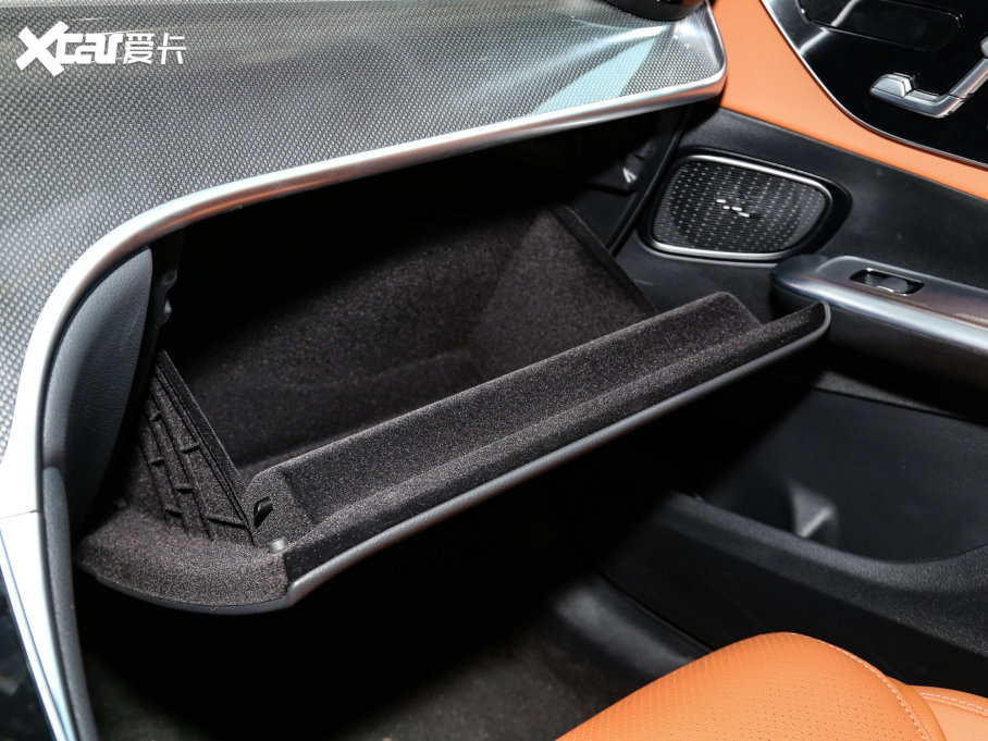 2023YGLC GLC 260 L 4MATIC (dng) 7