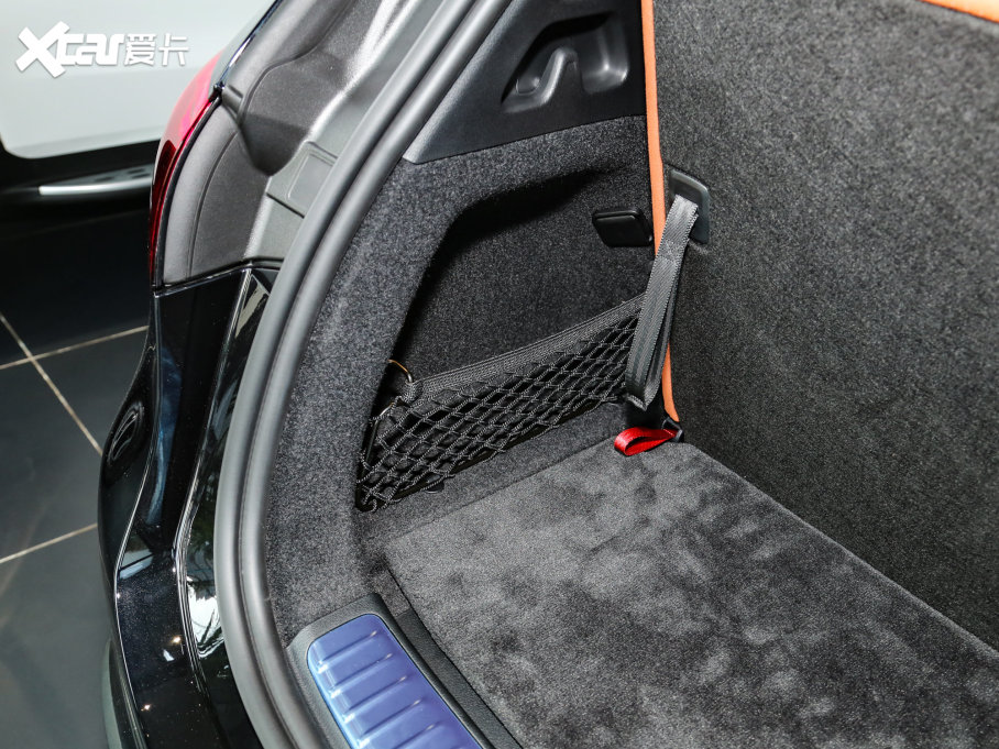 2023YGLC GLC 260 L 4MATIC Ӹ 7