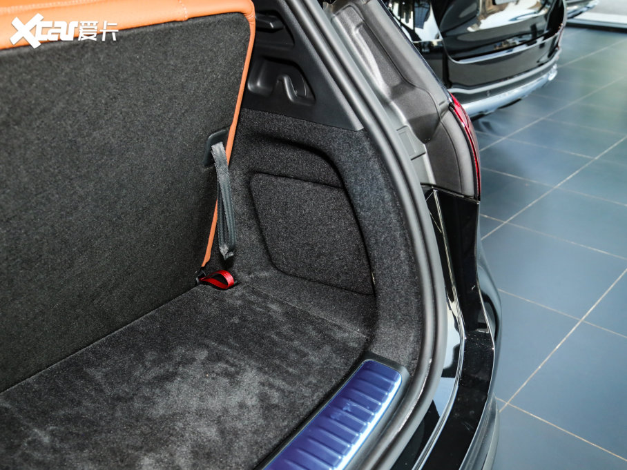 2023YGLC GLC 260 L 4MATIC Ӹ 7