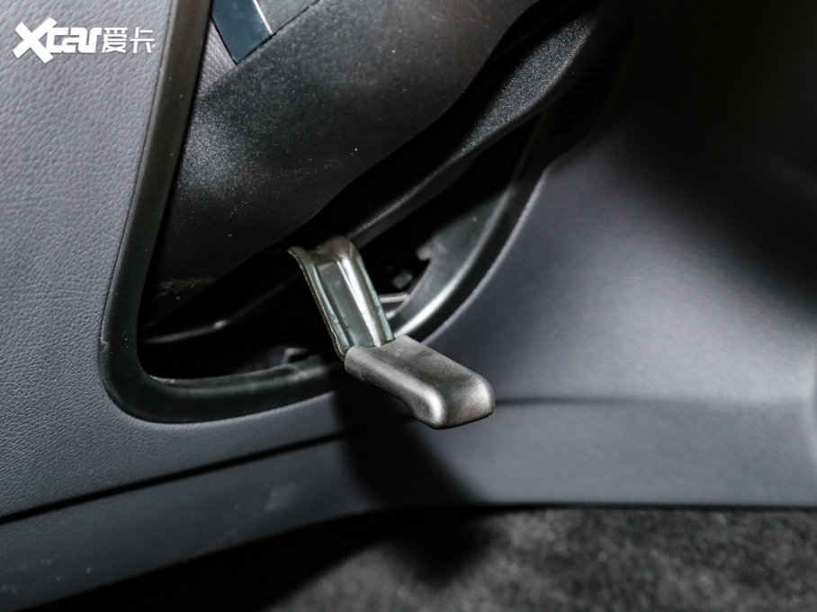 2023��YGLC GLC 260 L 4MATIC �Ӹ��� 7��