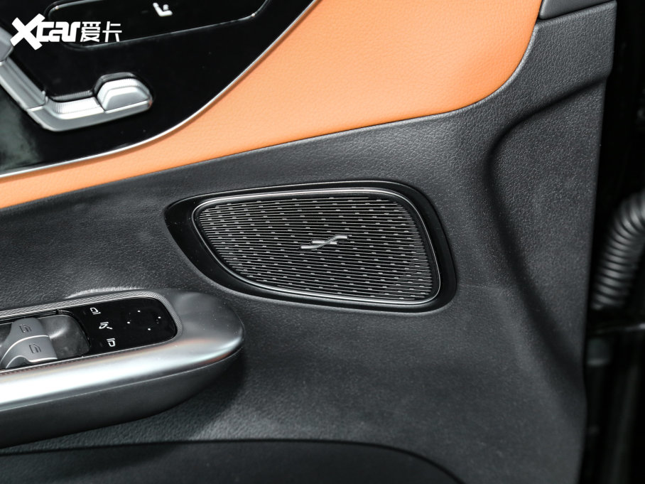 2023��YGLC GLC 260 L 4MATIC �Ӹ��� 7��