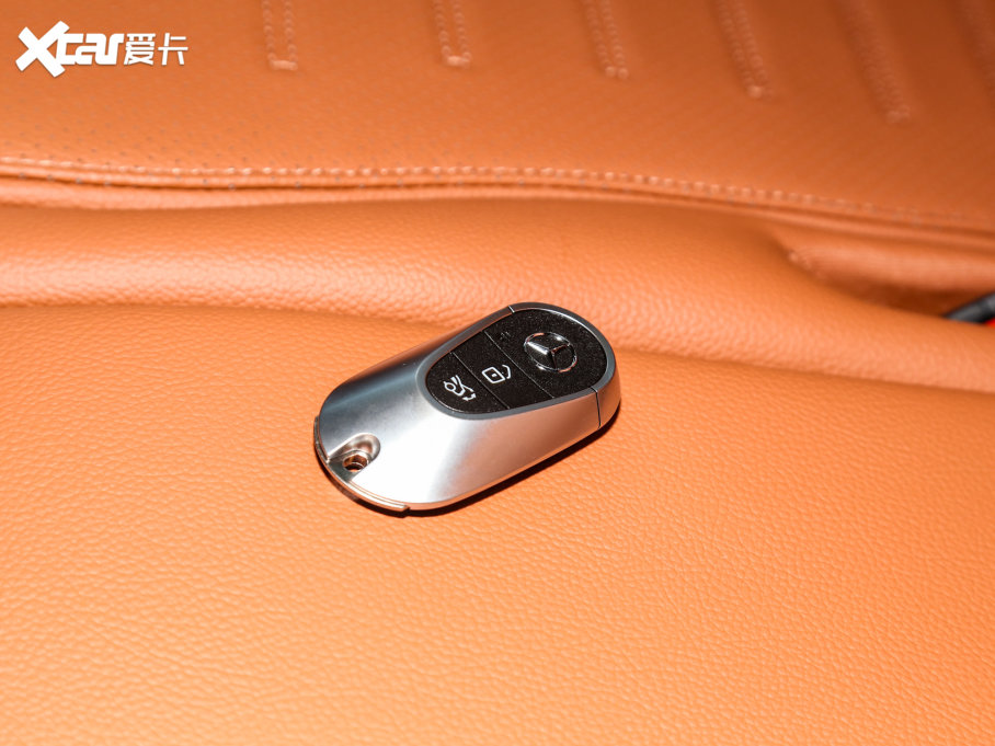 2023YGLC GLC 260 L 4MATIC Ӹ 7