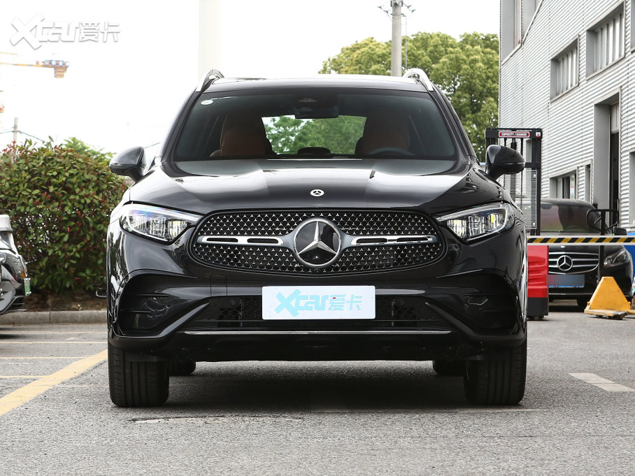 2023YGLC GLC 260 L 4MATIC A 5