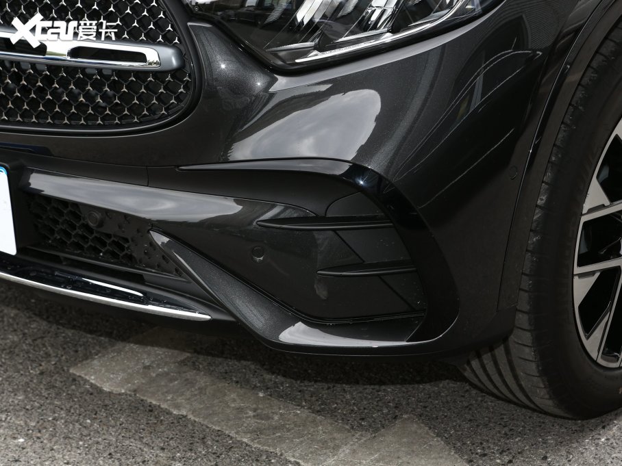 2023YGLC GLC 260 L 4MATIC A 5