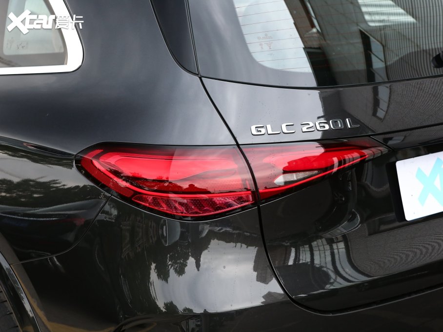 2023YGLC GLC 260 L 4MATIC A 5