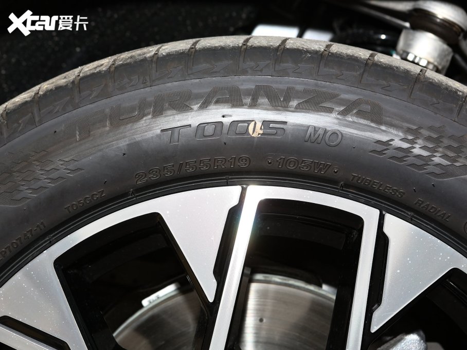 2023��YGLC GLC 260 L 4MATIC ���A�� 5��