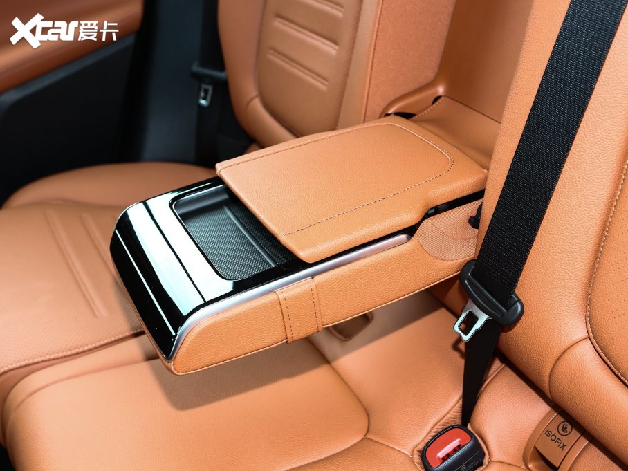 2023YGLC GLC 260 L 4MATIC A 5