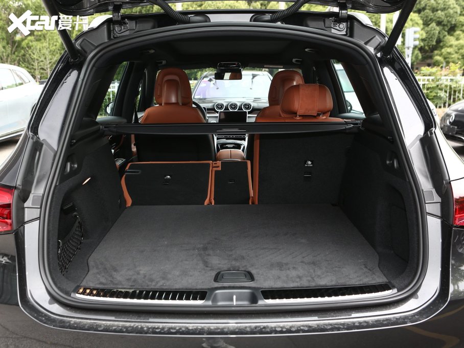 2023��YGLC GLC 260 L 4MATIC ���A�� 5��