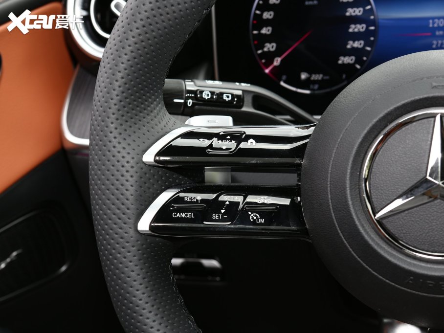 2023��YGLC GLC 260 L 4MATIC ���A�� 5��