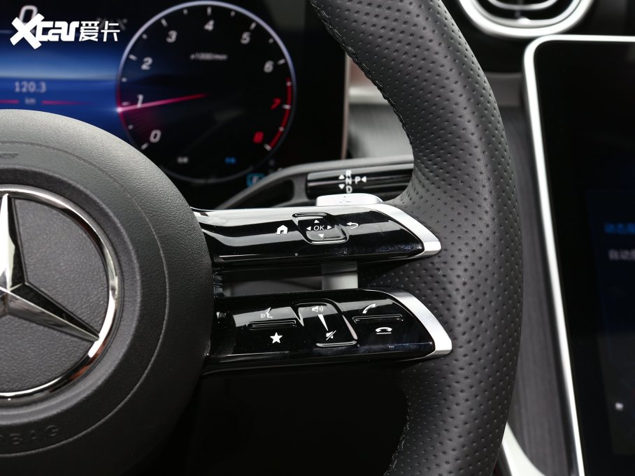 2023��YGLC GLC 260 L 4MATIC ���A�� 5��