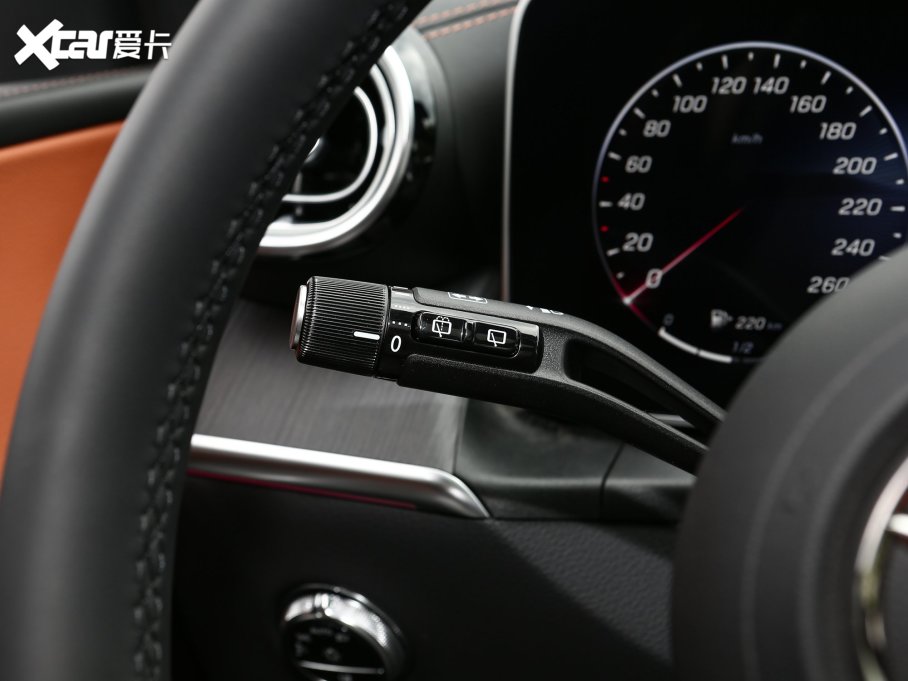 2023��YGLC GLC 260 L 4MATIC ���A�� 5��