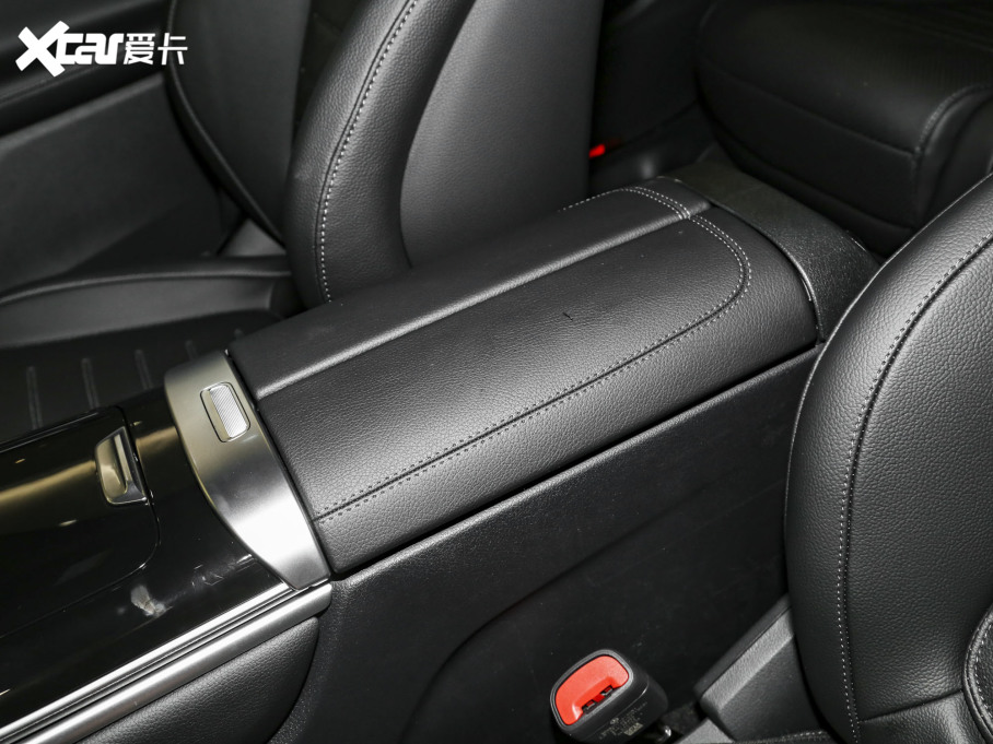 2023��YGLC GLC 260 L 4MATIC �Ӹ��� 5��