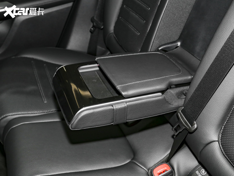 2023YGLC GLC 260 L 4MATIC Ӹ 5