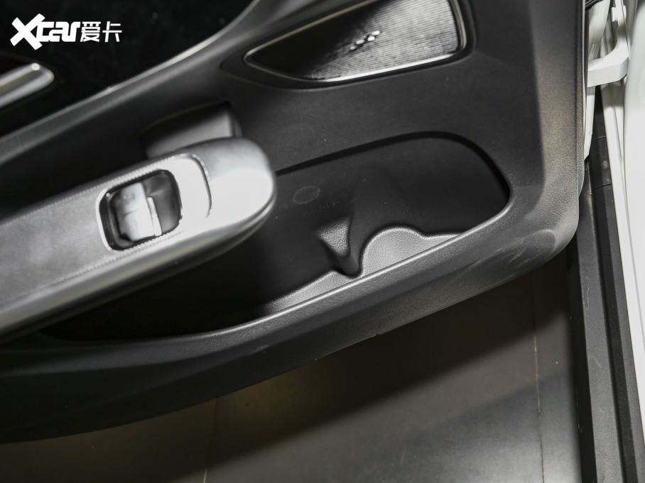 2023YGLC GLC 260 L 4MATIC Ӹ 5