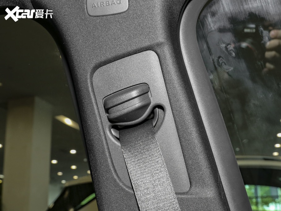 2023��YGLC GLC 260 L 4MATIC �Ӹ��� 5��